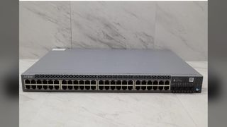 Ikhtisar Sakelar Jaringan Juniper EX2300-48P