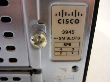 Original Cisco 4 WAN Port POE Switch Router Gigabit CISCO3945E-SEC/K9 adalah Cisco 3945E router dengan Security Bundle w/SEC lisensi PAK