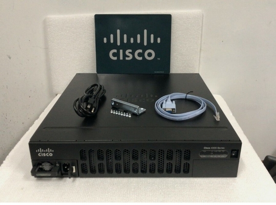 ISR4351-VSEC/K9 Cisco ISR 4351 Bundle With UC & Sec Lic PVDM4-64 CUBE-25 yang mendukung 3 slot Network Interface Module (NIM)