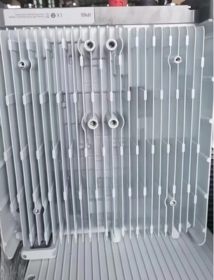 4418 B40TEricsson RRU 4418 B40T Dimensi internal 420mm*335mm*125mm Desain