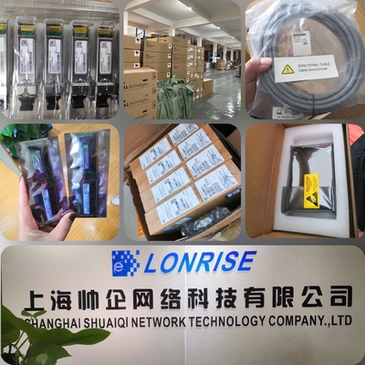 N9K C93180YC FX adalah switch 1RU dengan latensi kurang dari 1 mikrodetik yang mendukung bandwidth 3,6 Tbps dan 1,2 bpp