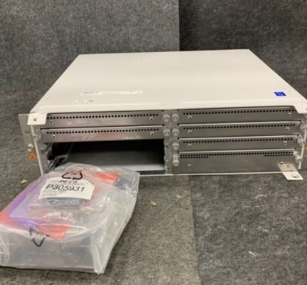 473098A (AMIA) A Nokia AirScale Subrack System Komponen yang Digunakan dalam Stasiun Basis Telekomunikasi Untuk Sistem Global Untuk Komunikasi Seluler