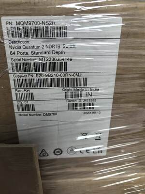 NVIDIA Mellanox 64-port 400Gb / s, 32 port OSFP, dikelola, konektor-ke-kekuatan (C2P) aliran udara (balik)