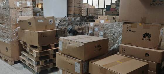 CE9875-64EO-W, Sakelar Huawei CE9800, 64 x 800GE + 2 x 10GE