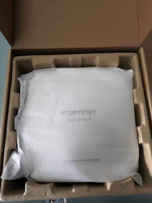 FAP-431F-E FortiAP-431F Nirkabel Indoor FortiAP - Tri radio (2x 802.11 a/b/g/n/ac/ax, 4x4 MIMO dan 1x 802.11 a/b/g/n/ac Wave 2, 2x2 MU-MIMO), antena internal, 1x 100/1000/2500 Base-T RJ45, 1x 10/10