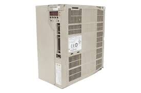 Penggerak Servo Yaskawa SGDM-50ADA Sigma-II (5kW, 3 Fase 200-230V, 32,8A)