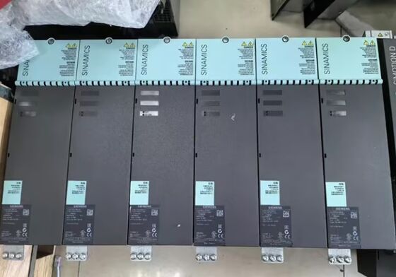 Siemens 6SL3120-2TE21-8AA3 SINAMICS S120 Dual Motor Module dengan 18A Output Current 600V DC Input dan Drive-CLiQ Interface