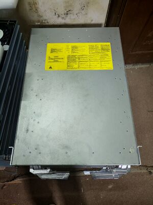 Router Cisco ASR-9904 dengan Konfigurasi Service Edge Line Card (BRAS) 2x10G/IG