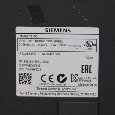 Siemens 6SL3210-5FE13-5UA0 SINAMICS V90 Servo Drive dengan Daya 3,5 kW, Input 380-480 V AC, dan Proteksi IP20