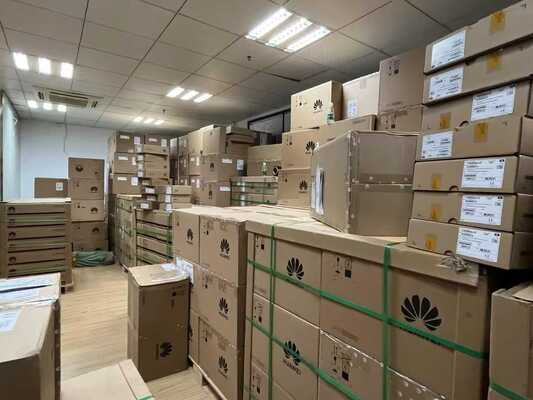 Unit Distribusi Daya AC Huawei NetEngine 8000 F8 CR8MP2K3PHC0 untuk Router Perusahaan