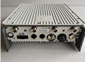 Ericsson Radio 2219 B1 Unit Radio Makro Luar Ruang Berkinerja Tinggi Untuk Stasiun Basis Seluler Mendukung Beberapa Standar Seperti GSM WCDMA Dan LTE